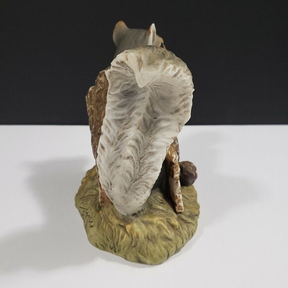 VINTAGE Squirrel Figurine Masterpiece Porcelain Homco 1986 Collectable - Picture 3 of 8